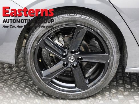 Used 2023 Nissan Sentra SR w/ Trunk Package image 29