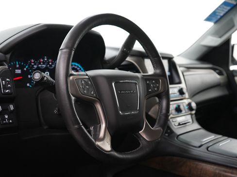 Used 2018 GMC Yukon Denali image 18