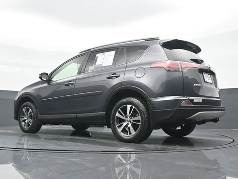 Used 2018 Toyota RAV4 XLE image 19