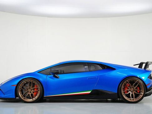 Used 2018 Lamborghini Huracan Performante image 9