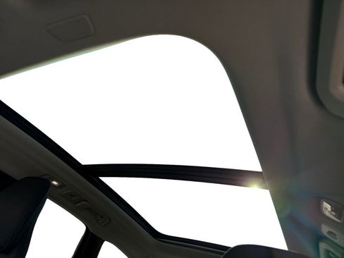 Used 2024 Volvo XC60 B5 Core w/ Protection Package Premier image 10