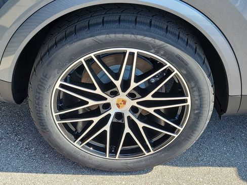 New 2026 Porsche Cayenne Coupe AWD/4WD image 14