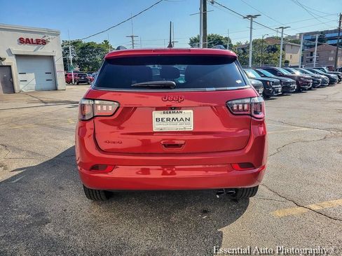 Certified 2022 Jeep Compass Limited AWD/4WD image 13