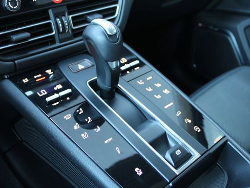 Certified 2023 Porsche Macan S image 21