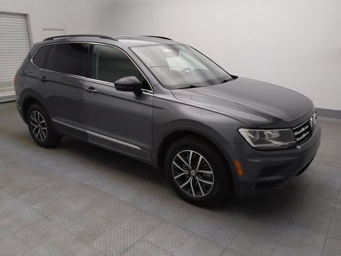 Used 2020 Volkswagen Tiguan SE w/ 3rd Row Seat Package image 11