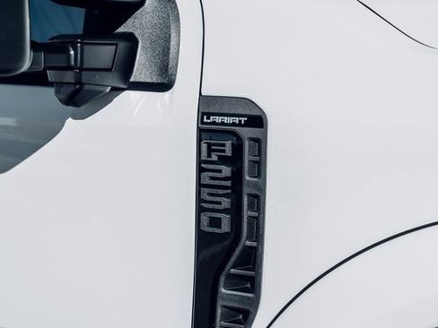 New 2026 Ford F250 Lariat w/ Black Appearance Package image 8