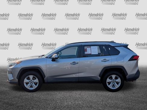 Used 2020 Toyota RAV4 XLE image 7