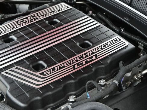 Used 2017 Chevrolet Camaro ZL1 RWD image 5
