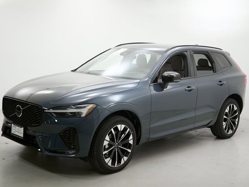 New 2026 Volvo XC60 B5 Plus w/ Protection Package Premier image 6