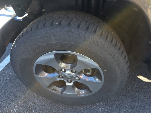 Used 2016 Jeep Wrangler Unlimited Sahara w/ Connectivity Group AWD/4WD image 10
