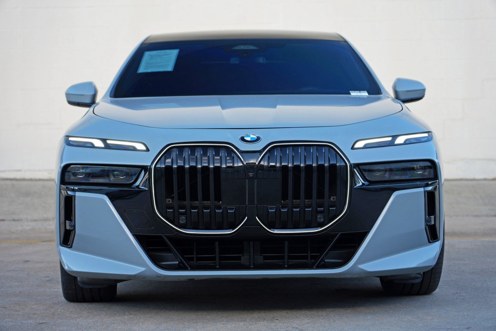 Used 2025 BMW 740i RWD image 7