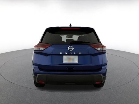 Used 2025 Nissan Rogue SV FWD image 8