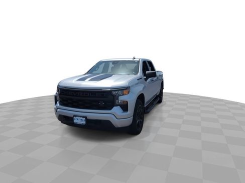 Used 2022 Chevrolet Silverado 1500 Custom w/ Rally Edition RWD image 3