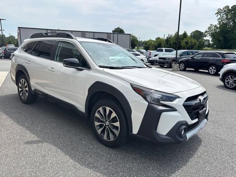 Used 2024 Subaru Outback Limited AWD/4WD image 11