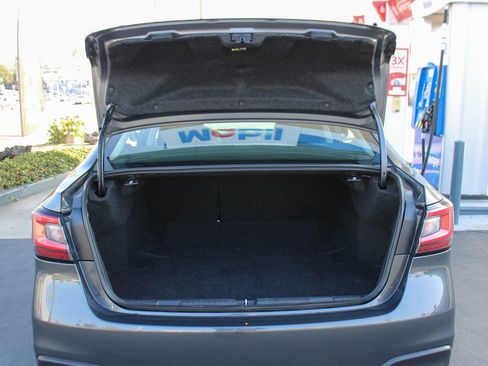 Used 2020 Subaru Legacy Premium image 20