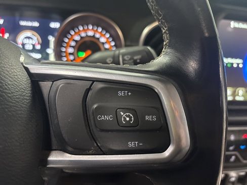 Used 2022 Jeep Gladiator Overland w/ Popular Equipment Package image 15