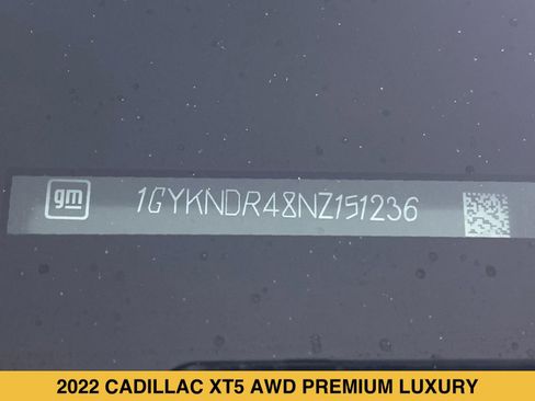 Certified 2022 Cadillac XT5 Premium Luxury AWD/4WD image 18