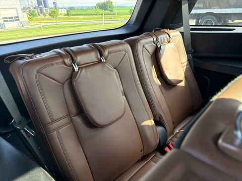 Used 2022 Lincoln Aviator Grand Touring w/ Equipment Group 301A AWD/4WD image 16
