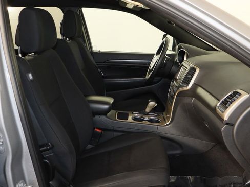 Used 2017 Jeep Grand Cherokee Laredo w/ Quick Order Package 23E image 19