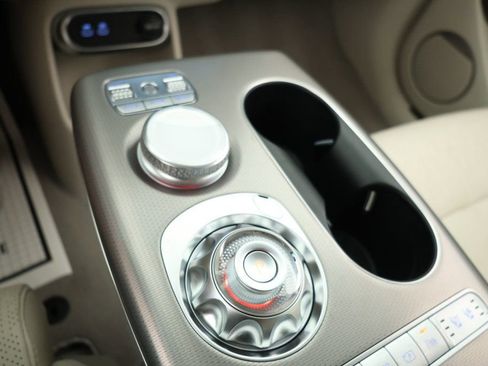 Used 2025 Genesis GV60 Advanced image 14