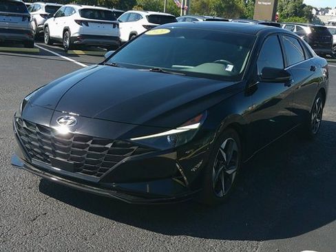 Certified 2021 Hyundai Elantra SEL w/ Convenience + Premium Package image 2