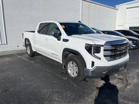 Used 2023 GMC Sierra 1500 SLE image 4