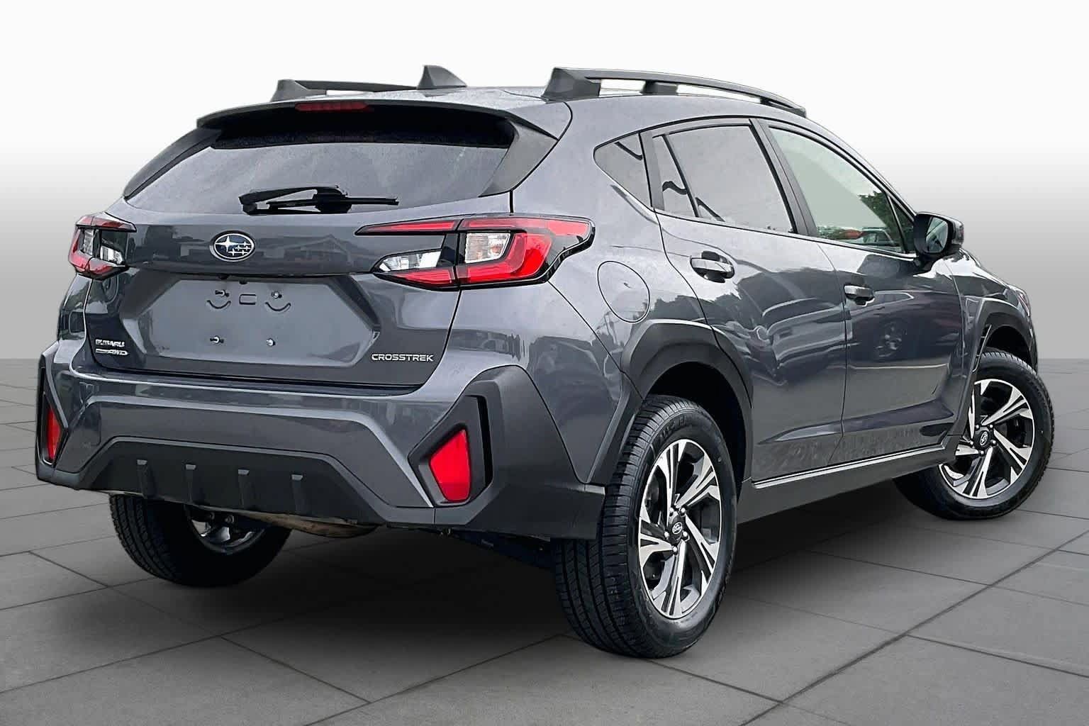 Used 2024 Subaru Crosstrek 2.0i Premium AWD/4WD image 12