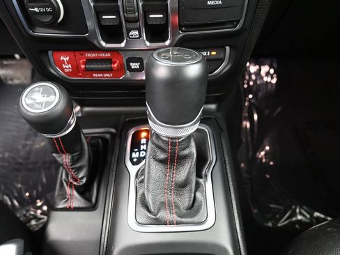 Used 2019 Jeep Wrangler Unlimited Rubicon AWD/4WD image 24