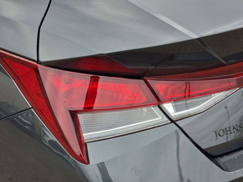 Certified 2023 Hyundai Elantra SEL w/ Convenience Package image 43