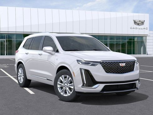 New 2025 Cadillac XT6 Luxury FWD image 7