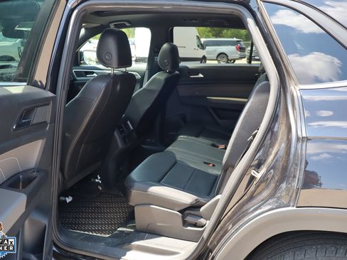 Used 2023 Volkswagen Atlas Cross Sport SE w/ Panoramic Sunroof Package FWD image 27