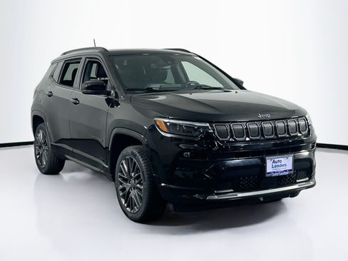Used 2022 Jeep Compass High Altitude AWD/4WD image 3