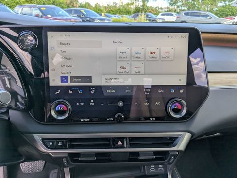Used 2025 Lexus RX 350 Premium Plus w/ Convenience Package FWD image 23