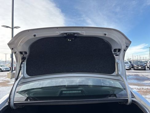 Used 2017 Toyota Corolla SE image 32