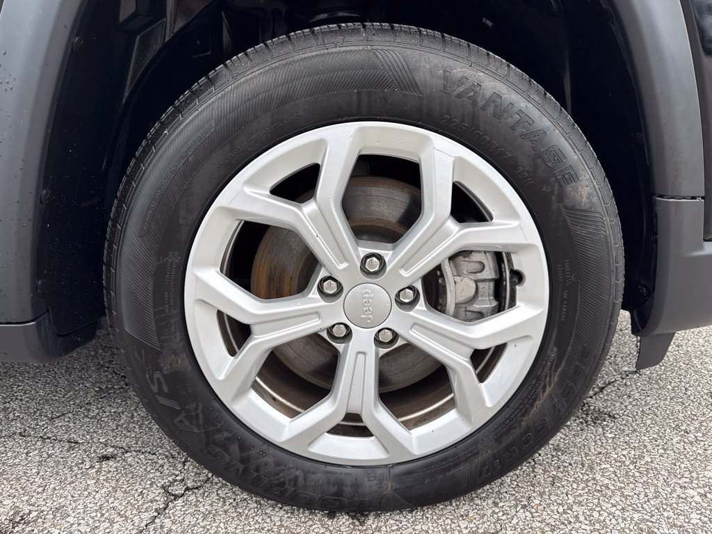 Used 2024 Jeep Compass Latitude AWD/4WD image 37