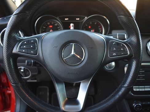 Used 2019 Mercedes-Benz GLA 250 4MATIC image 13