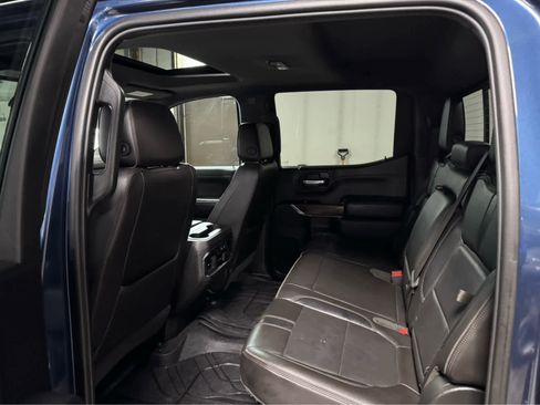 Used 2019 Chevrolet Silverado 1500 High Country w/ Technology Package image 12