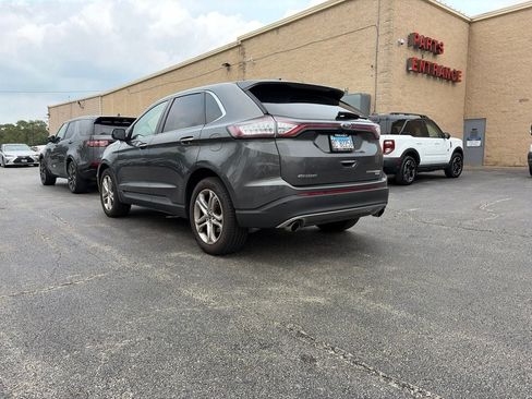 Used 2018 Ford Edge Titanium w/ Technology Package FWD image 4