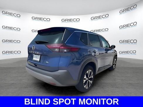 Used 2023 Nissan Rogue SV FWD image 3