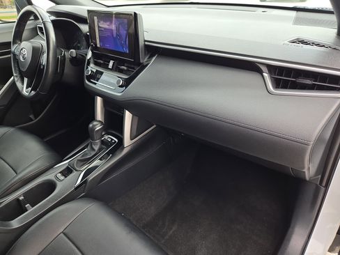 Used 2023 Toyota Corolla Cross AWD Hybrid image 31