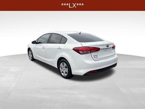 Used 2017 Kia Forte LX FWD image 5