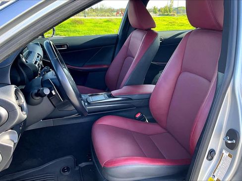 Used 2022 Lexus IS 300 image 8