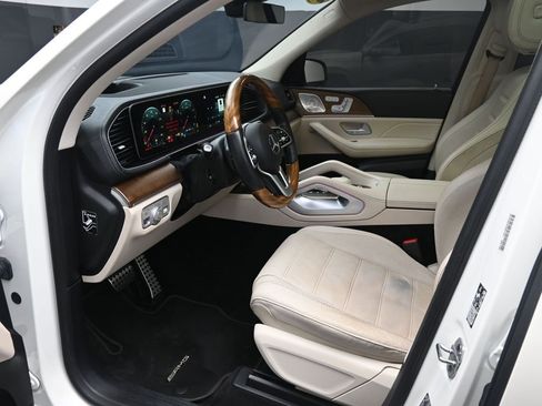 Used 2021 Mercedes-Benz GLS 580 GLS 580 image 17