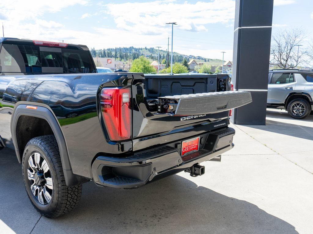 New 2026 GMC Sierra 3500 Denali w/ Denali Reserve Package AWD/4WD image 33