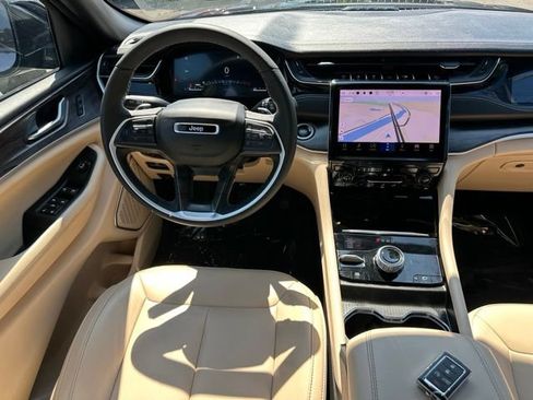 Used 2024 Jeep Grand Cherokee Limited 4xe AWD/4WD image 33