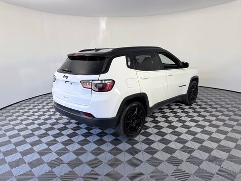 Used 2022 Jeep Compass Altitude image 6