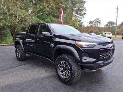 Used 2024 Chevrolet Colorado ZR2 w/ Technology Package image 1