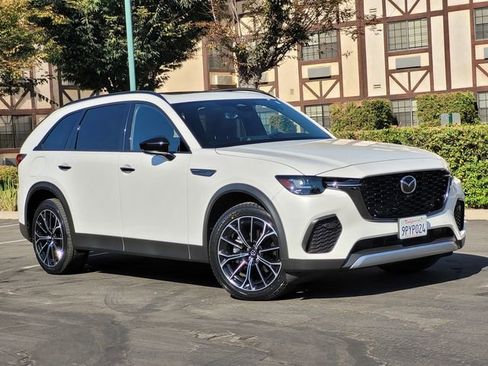 Used 2025 MAZDA CX-70 Plug-In Hybrid w/ Premium Plus image 2