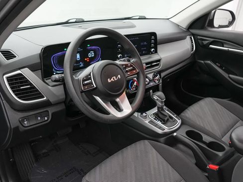 Used 2026 Kia Seltos LX AWD/4WD image 12