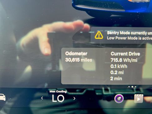 Used 2022 Tesla Model Y Long Range AWD/4WD image 12